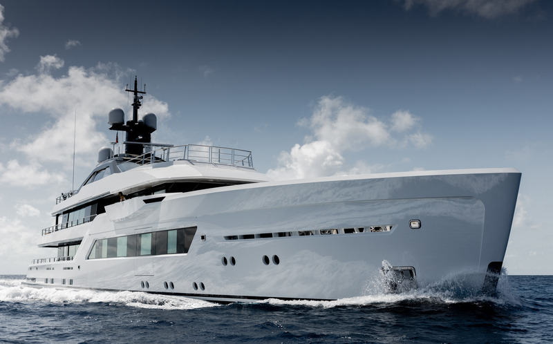 Press kit | 889-06 - Press release | BURDIFILEK Sets Sail Into the World of Luxury Yachting With Entourage - BURDIFILEK - Residential Interior Design - Entourage Exterior. - Photo credit: Guillaume Plisson