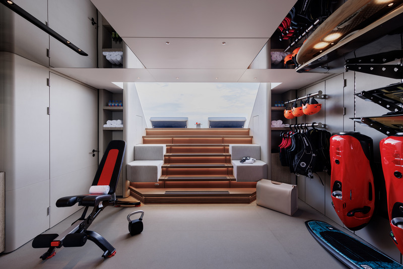 Press kit | 889-06 - Press release | BURDIFILEK Sets Sail Into the World of Luxury Yachting With Entourage - BURDIFILEK - Residential Interior Design - Lower deck gym. - Photo credit: Guillaume Plisson