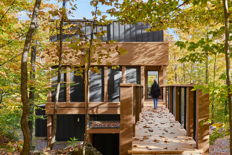Dossier de presse | 1536-05 - Communiqué de presse | La Passerelle - Luc Plante architecture + design - Architecture résidentielle - Crédit photo : Annie Fafard