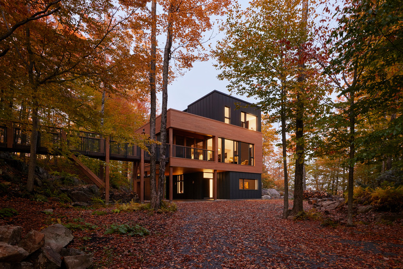 Dossier de presse | 1536-05 - Communiqué de presse | La Passerelle - Luc Plante architecture + design - Architecture résidentielle - Crédit photo : Annie Fafard