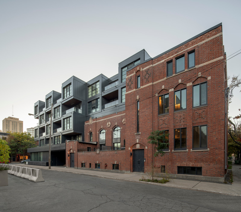 Dossier de presse | 1303-20 - Communiqué de presse | Le Carré des Arts : allier patrimoine et modernité pour créer des espaces de vie uniques - Sid Lee Architecture & ADHOC Architectes - Architecture résidentielle - Carré des Arts - Crédit photo : David Boyer