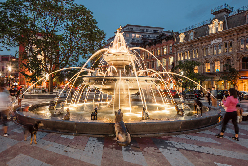 Press kit | 847-02 - Press release | Canadian Landscape Architect Claude Cormier, Designer of Innovative and Playful Public Spaces, dies at 63 - Claude Cormier Architectes Paysagistes - Landscape Architecture - Berczy Park, Toronto - Photo credit: Industryous Photography