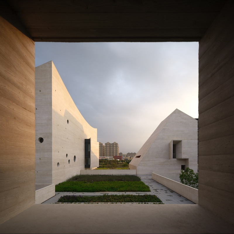 Dossier de presse | 4709-06 - Communiqué de presse | Dezeen Awards 2023 Architecture Longlist Revealed - Dezeen - Architecture résidentielle - Shanfeng Academy by OPEN Architecture - Crédit photo : Zhu Runzi