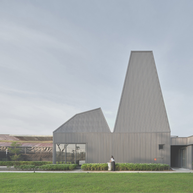 Dossier de presse | 4709-06 - Communiqué de presse | Dezeen Awards 2023 Architecture Longlist Revealed - Dezeen - Architecture résidentielle - Pet Crematorium by Formwerkz Architects - Crédit photo : Fabian Ong