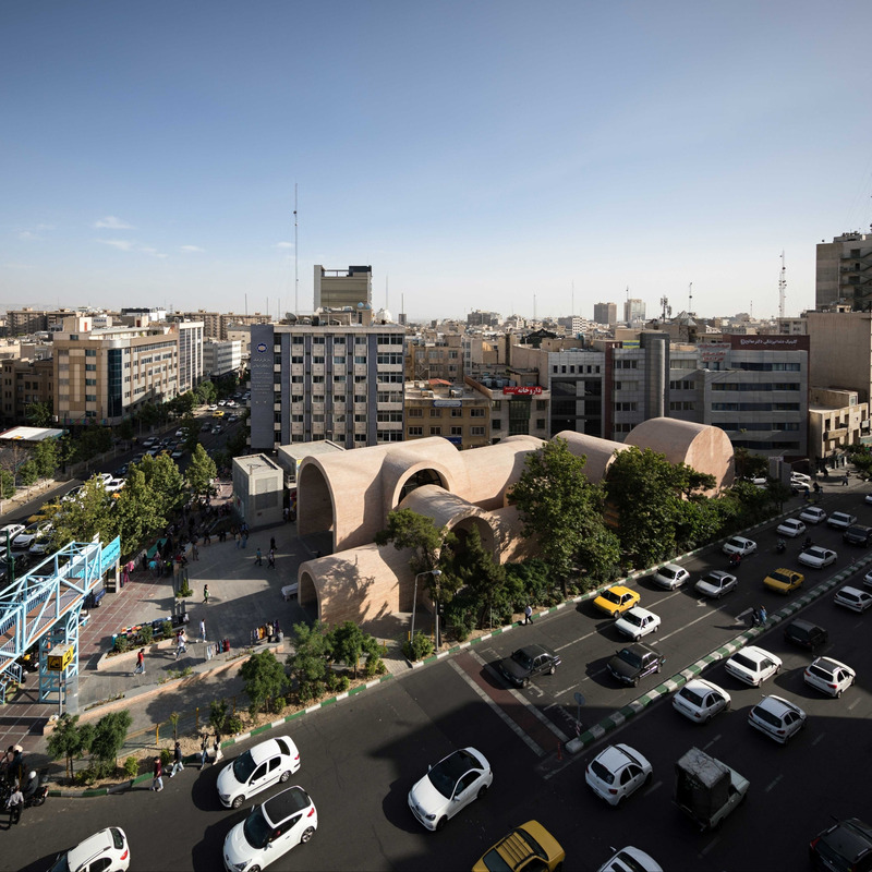 Dossier de presse | 4709-06 - Communiqué de presse | Dezeen Awards 2023 Architecture Longlist Revealed - Dezeen - Architecture résidentielle - Jahad Metro Plaza by Ka Architecture Studio - Crédit photo : Mohammad Hassan Ettefagh