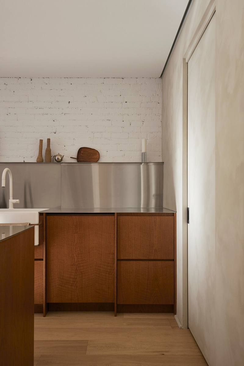 Dossier de presse | 3189-01 - Communiqué de presse | Résidence Lanaudière - Michael Godmer Studio + Dany Durand Courchesne Architecte - Design d’intérieur résidentiel - Crédit photo : Maxime Brouillet