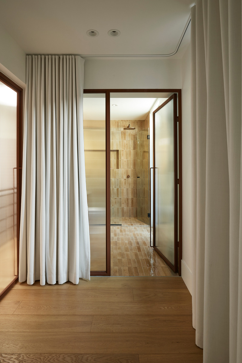 Dossier de presse | 3189-01 - Communiqué de presse | Résidence Lanaudière - Michael Godmer Studio + Dany Durand Courchesne Architecte - Design d’intérieur résidentiel - Crédit photo : Maxime Brouillet
