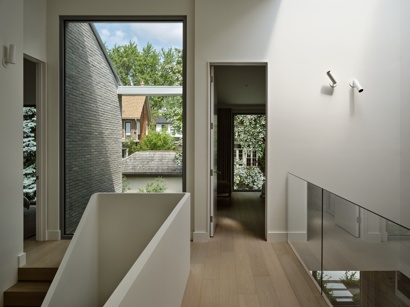 Dossier de presse | 2744-04 - Communiqué de presse | Lawrence Park - StudioAC - Architecture résidentielle - Interior: Atrium  - Crédit photo : Doublespace Photography