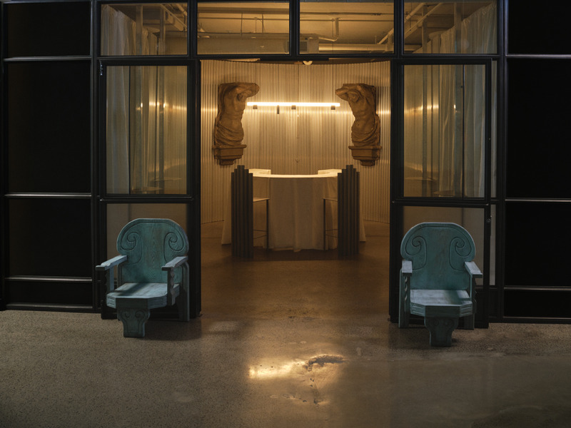 Press kit | 1619-09 - Press release | Isle Collection Officially Launches in the Universe of Bruises Gallery - Lambert & Fils and Bruises Gallery - Lighting Design - Bar Lanterne - Photo credit: Mathieu Fortin