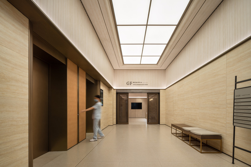 Dossier de presse | 3531-10 - Communiqué de presse | Enhance International Medical Center - Vermilion Zhou Design Group - Architecture institutionnelle - Crédit photo : Jian Quan Wu<br>