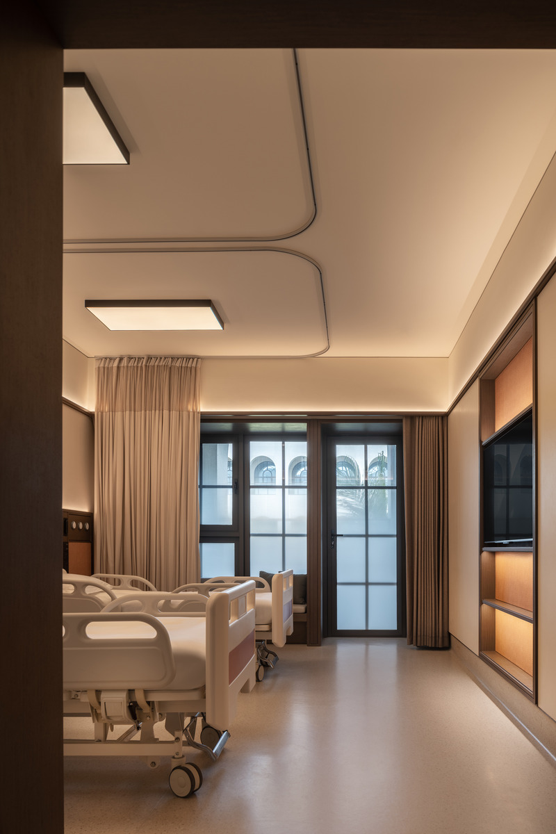 Dossier de presse | 3531-10 - Communiqué de presse | Enhance International Medical Center - Vermilion Zhou Design Group - Architecture institutionnelle - Crédit photo : Jian Quan Wu<br>