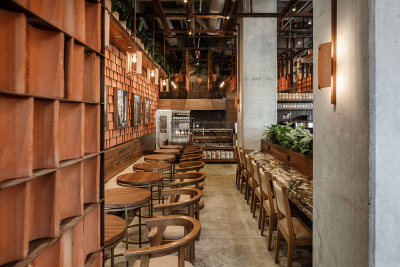 Dossier de presse | 6391-02 - Communiqué de presse | Kali Mexican Coffee Roasters - Concentrico - Design d’intérieur commercial - Crédit photo : Jose Miguel Gonzalez / Apertura Arquitectonica