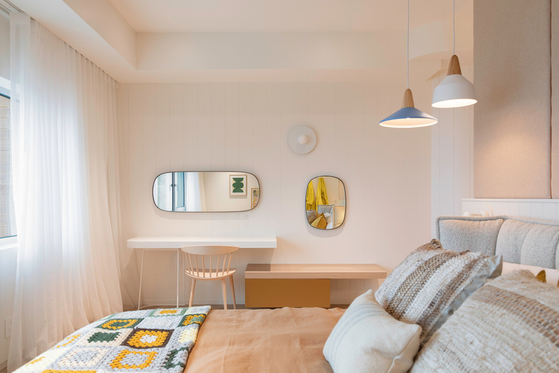 Dossier de presse | 1698-04 - Communiqué de presse | Chalet Bertha : un hôtel particulier perché au sommet du massif de Charlevoix - Perron - Design d’intérieur résidentiel - Chambre des maîtres - Crédit photo : Emilie Langlais, Perron