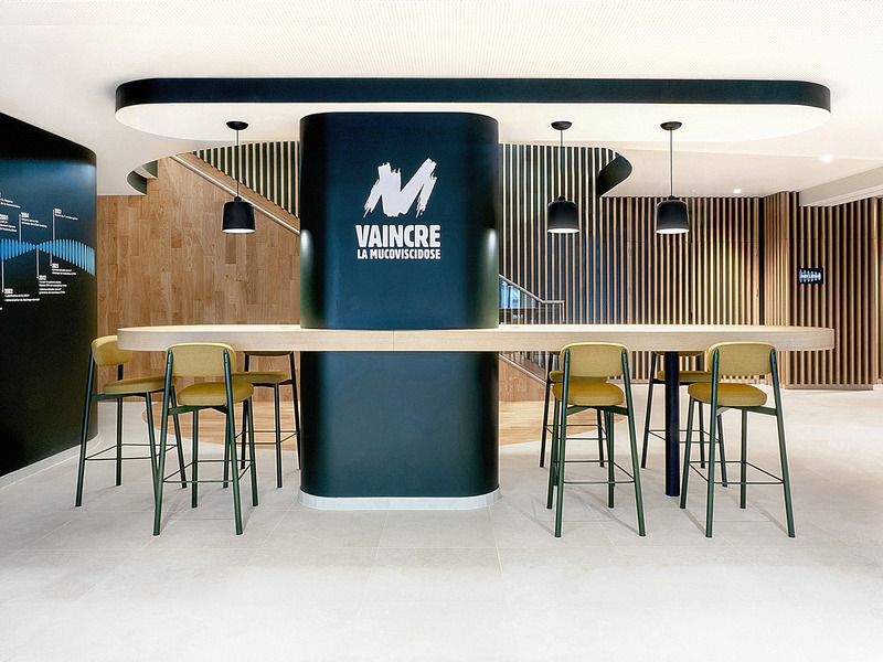 Dossier de presse | 7344-01 - Communiqué de presse | Réhabilitation des bureaux de l'association Vaincre la Mucoviscidose - WGA + métrotope + studio trame - Architecture commerciale - Crédit photo : Architecture : WGA + métrotope + studio trame / Photo : Marie Ward