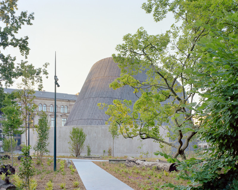 Dossier de presse | 1170-08 - Communiqué de presse | Le Planétarium du Jardin des sciences de l’Université de Strasbourg : imaginer le cosmos - frenak+jullien, Cardin Julien, m+mathieu holdrinet - Architecture institutionnelle - Crédit photo : Maxime Delvaux