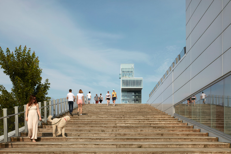Dossier de presse | 952-34 - Communiqué de presse | Tour du Port de Montréal et Grand Quai - Provencher_Roy and NIPPAYSAGE - Architecture commerciale - Grand Quai - Crédit photo : James Brittain