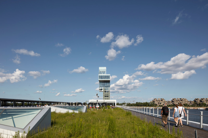 Dossier de presse | 952-34 - Communiqué de presse | Tour du Port de Montréal et Grand Quai - Provencher_Roy and NIPPAYSAGE - Architecture commerciale -  <p class="">Grand Quai &amp; Tour du Port de Montréal</p>  - Crédit photo : James Brittain