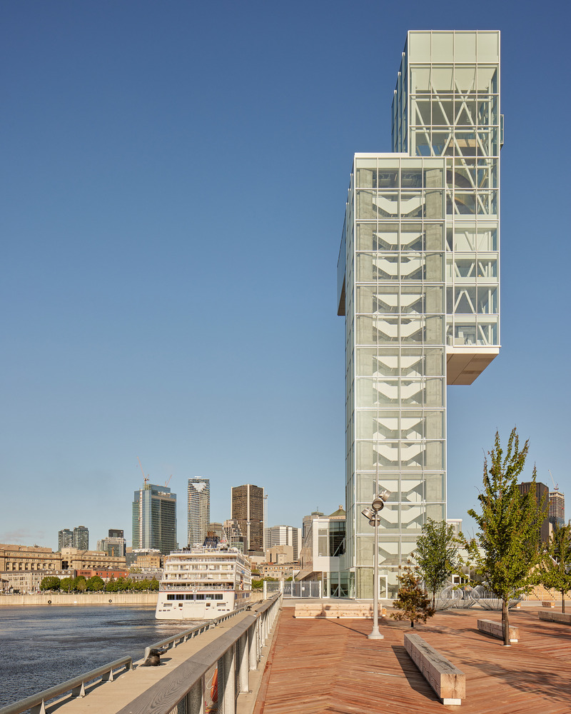 Dossier de presse | 952-34 - Communiqué de presse | Tour du Port de Montréal et Grand Quai - Provencher_Roy and NIPPAYSAGE - Architecture commerciale -  <p class="">Grand Quai &amp; Tour du Port de Montréal</p>  - Crédit photo : Nanne Springer
