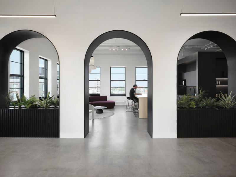 Dossier de presse | 6870-02 - Communiqué de presse | Le studio BlackSwan - Entre Quatre Murs - Design d’intérieur commercial - Crédit photo : Maxime Brouillet