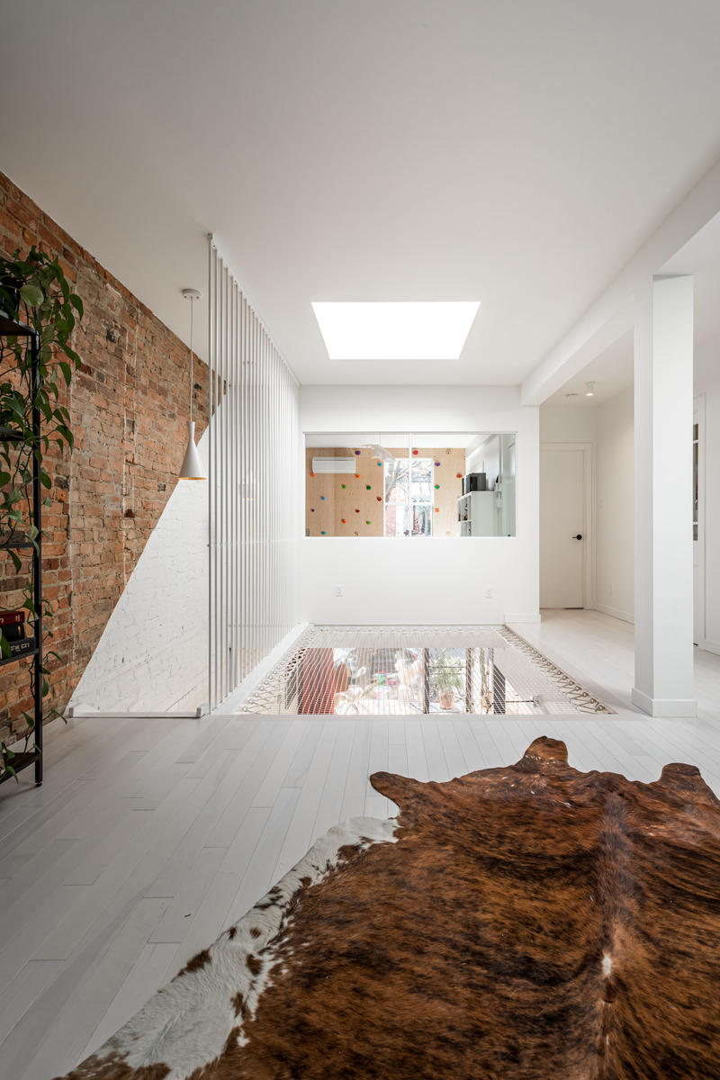 Press kit | 6480-01 - Press release | Atelier Chabot - The Playhouse - Indee Design - Residential Interior Design - Atelier Chabot - Photo credit: Caroline Thibault