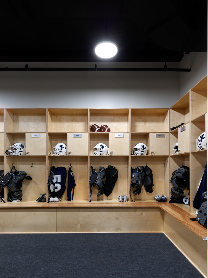 Press kit | 1317-23 - Press release | Complexe Sportif et Culturel Collège Notre Dame: Social Architecture for the Mind, the Heart, and the Body - ACDF Architecture - Commercial Interior Design - Photo credit:  Adrien Williams 