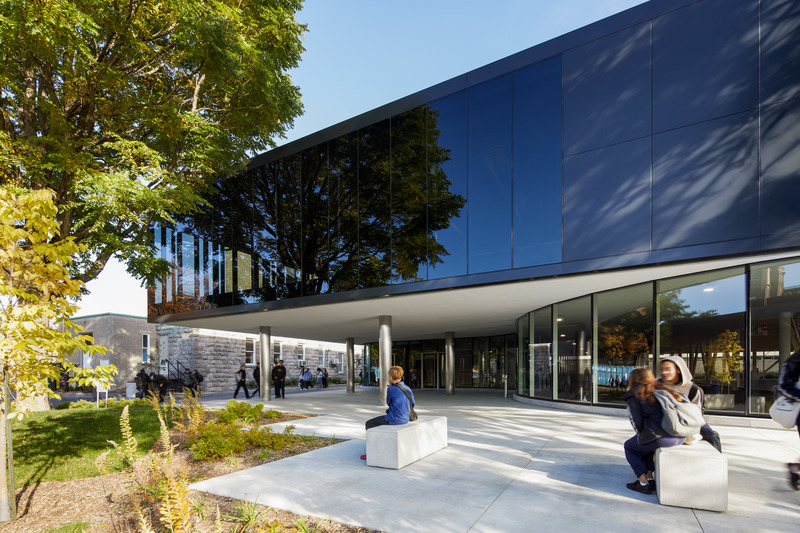 Press kit | 1317-23 - Press release | Complexe Sportif et Culturel Collège Notre Dame: Social Architecture for the Mind, the Heart, and the Body - ACDF Architecture - Commercial Interior Design - Photo credit: Adrien Williams