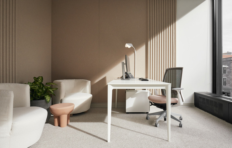 Press kit | 6870-05 - Press release | Perception, Experience, and Well-Being: Reinventing Tomorrow's Medical Clinic - Entre Quatre Murs - Commercial Interior Design -  Consultation room  - Photo credit: Maxime Brouillet