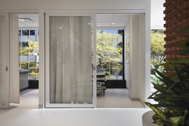 Press kit | 6870-05 - Press release | Perception, Experience, and Well-Being: Reinventing Tomorrow's Medical Clinic - Entre Quatre Murs - Commercial Interior Design -  Hospital area - Recovery rooms - Photo credit: Maxime Brouillet