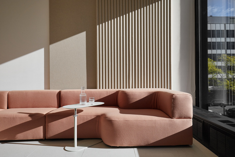 Press kit | 6870-05 - Press release | Perception, Experience, and Well-Being: Reinventing Tomorrow's Medical Clinic - Entre Quatre Murs - Commercial Interior Design -  Staff room - Photo credit: Maxime Brouillet