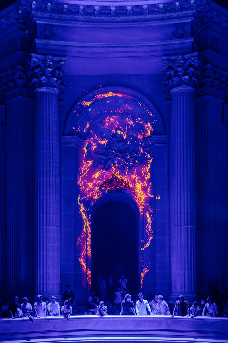 Press kit | 1089-11 - Press release | AURA Invalides, a Monumental Experience Under the Dome at Les Invalides in Paris - Moment Factory - Art - AURA Invalides - Mouvement II - Photo credit: Moment Factory