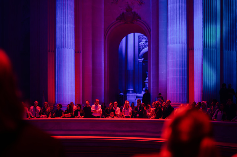 Press kit | 1089-11 - Press release | AURA Invalides, a Monumental Experience Under the Dome at Les Invalides in Paris - Moment Factory - Art - AURA Invalides - Mouvement III - Photo credit: Moment Factory