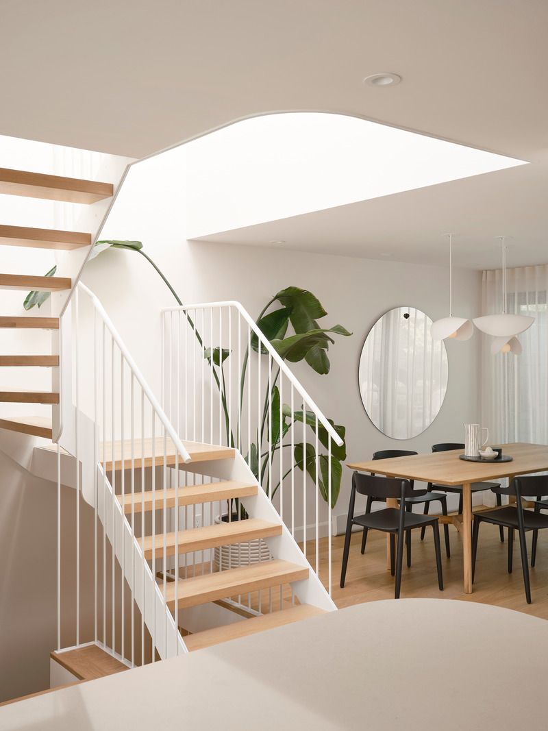 Dossier de presse | 6870-03 - Communiqué de presse | Quand sérénité rime avec simplicité dans la métamorphose d’une maison de ville Montréalaise - Entre Quatre Murs - Design d’intérieur résidentiel - Crédit photo : Maxime Brouillet