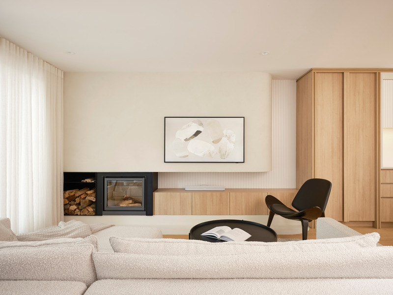 Dossier de presse | 6870-03 - Communiqué de presse | Quand sérénité rime avec simplicité dans la métamorphose d’une maison de ville Montréalaise - Entre Quatre Murs - Design d’intérieur résidentiel - Crédit photo : Maxime Brouillet