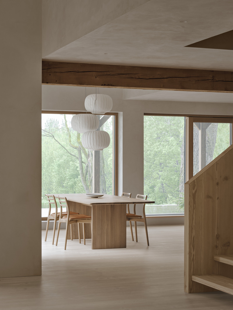 Dossier de presse | 1685-07 - Communiqué de presse | Maison Melba - Atelier L'Abri - Architecture résidentielle - Salle à manger - Crédit photo : Alex Lesage