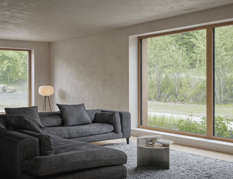 Dossier de presse | 1685-07 - Communiqué de presse | Maison Melba - Atelier L'Abri - Architecture résidentielle - Salon - Crédit photo : Alex Lesage