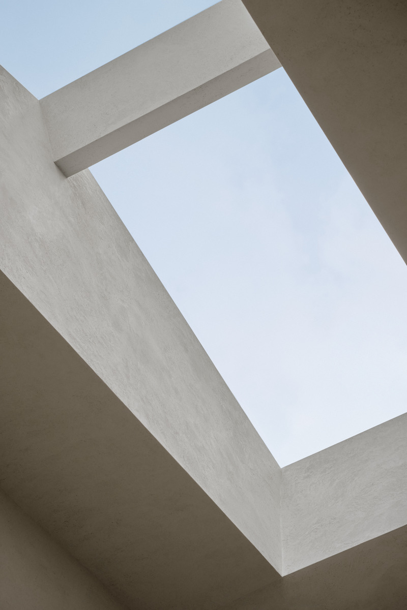 Dossier de presse | 1685-07 - Communiqué de presse | Maison Melba - Atelier L'Abri - Architecture résidentielle - Puits de lumière - Crédit photo : Alex Lesage