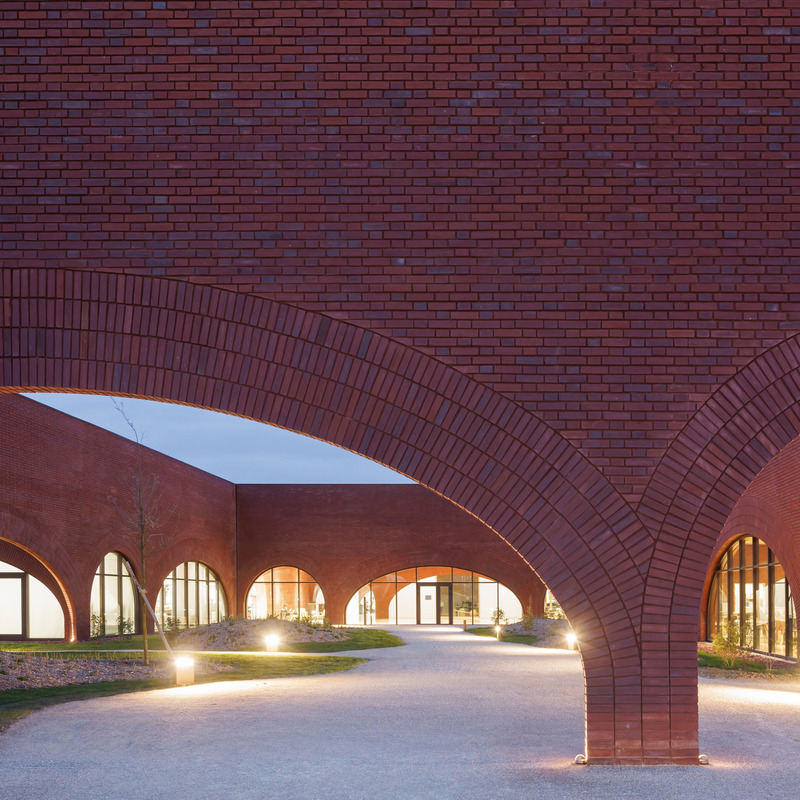 Dossier de presse | 4709-04 - Communiqué de presse | Designers of the Year Shortlist Revealed for Dezeen Awards 2023 - Dezeen - Concours - Lina Ghotmeh - Crédit photo : Iwan Baan