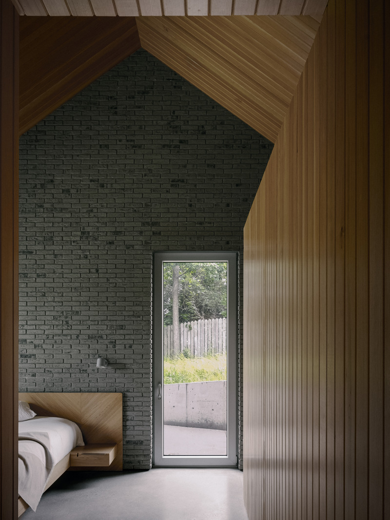 Dossier de presse | 2744-06 - Communiqué de presse | Cherry Valley - StudioAC - Architecture résidentielle - Primary Bedroom - Crédit photo : Felix Michaud