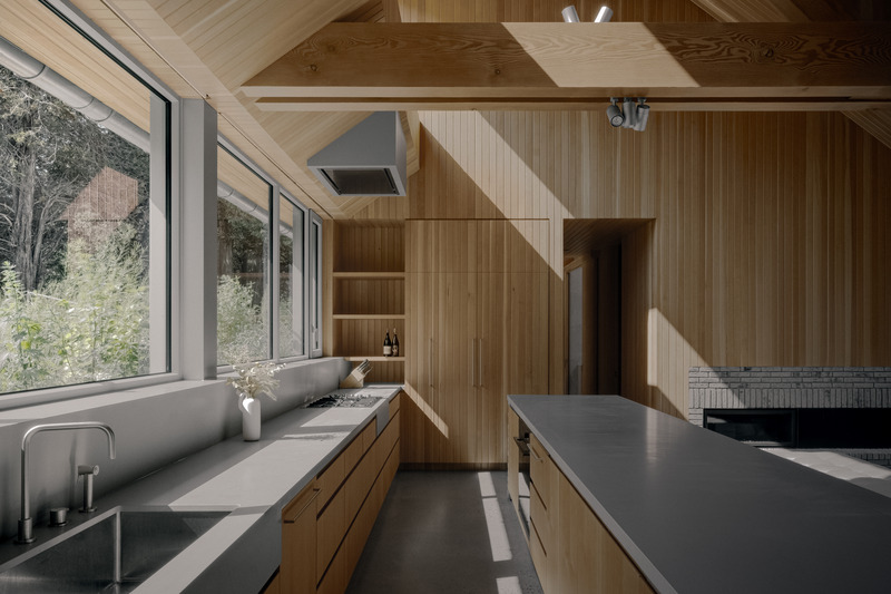 Dossier de presse | 2744-06 - Communiqué de presse | Cherry Valley - StudioAC - Architecture résidentielle - Kitchen - Crédit photo : Felix Michaud