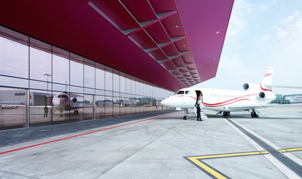 Dossier de presse | 876-01 - Communiqué de presse | New VVIP (Very, Very Important People) Terminal at Schiphol Airport Amsterdam - VMX Architects - Architecture institutionnelle - Crédit photo : Jeroen Musch