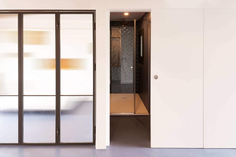 Dossier de presse | 3175-04 - Communiqué de presse | D´En Serra - Gokostudio, S.L. - Architecture résidentielle -  <p class="">Zone diaphane sectorisée</p>  - Crédit photo : Valentin Hincû 