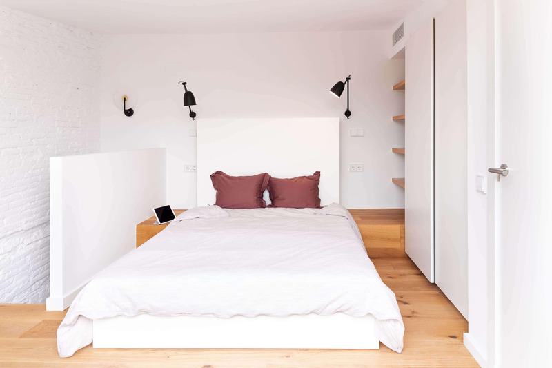 Dossier de presse | 3175-04 - Communiqué de presse | D´En Serra - Gokostudio, S.L. - Architecture résidentielle -  <p class="">Chambre principal</p>  - Crédit photo : Valentin Hincû 