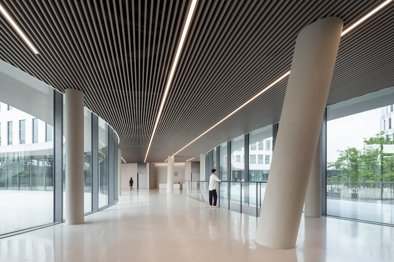 Dossier de presse | 3531-09 - Communiqué de presse | H World Group Global Headquarters - Vermilion Zhou Design Group - Design d’intérieur commercial - Crédit photo : Jian Quan Wu