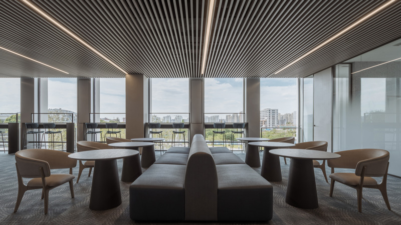 Dossier de presse | 3531-09 - Communiqué de presse | H World Group Global Headquarters - Vermilion Zhou Design Group - Design d’intérieur commercial - Oxygen Cell - Crédit photo : Jian Quan Wu