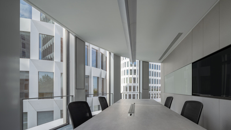 Dossier de presse | 3531-09 - Communiqué de presse | H World Group Global Headquarters - Vermilion Zhou Design Group - Design d’intérieur commercial - Crédit photo : Jian Quan Wu