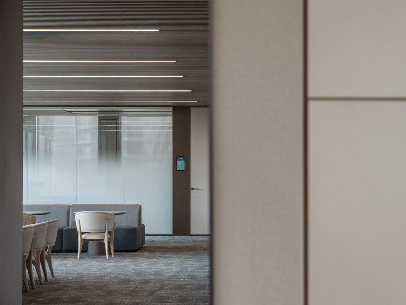 Dossier de presse | 3531-09 - Communiqué de presse | H World Group Global Headquarters - Vermilion Zhou Design Group - Design d’intérieur commercial - Crédit photo : Jian Quan Wu