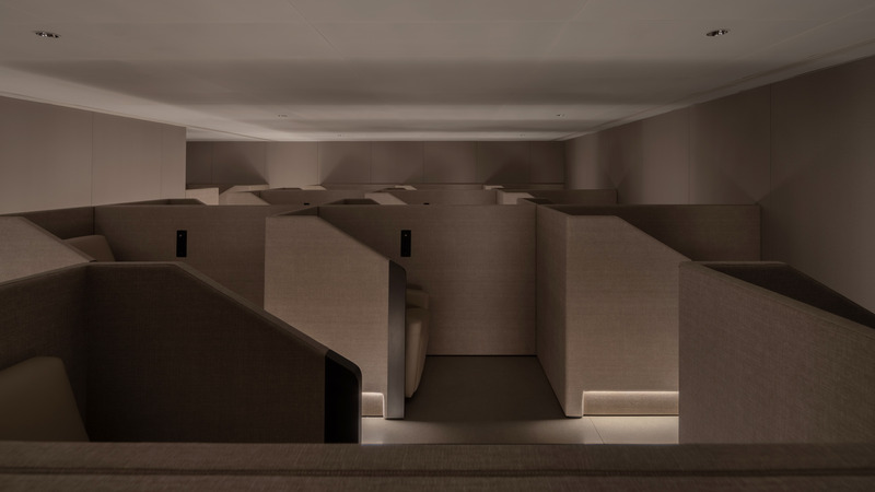 Dossier de presse | 3531-09 - Communiqué de presse | H World Group Global Headquarters - Vermilion Zhou Design Group - Design d’intérieur commercial - In addition to the fitness facilities for active relaxation, sleeping pods are available for rest.<br class=""> - Crédit photo : Jian Quan Wu