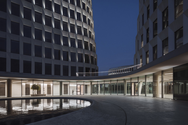 Dossier de presse | 3531-09 - Communiqué de presse | H World Group Global Headquarters - Vermilion Zhou Design Group - Design d’intérieur commercial - Crédit photo : Jian Quan Wu