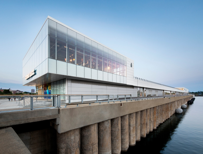 Dossier de presse | 952-34 - Communiqué de presse | Tour du Port de Montréal et Grand Quai - Provencher_Roy and NIPPAYSAGE - Architecture commerciale - Grand Quai - Crédit photo : Stephane Brügger