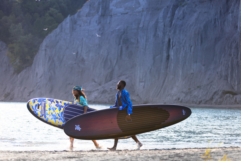 Dossier de presse | 3319-06 - Communiqué de presse | Vilebrequin and Beau Lake Announce the Ultimate Luxury Paddleboard Experience - Vilebrequin x Beau Lake - Produit - The Vilebrequin x Beau Lake Limited-Edition Paddleboard Set - Crédit photo : Olivier Staub